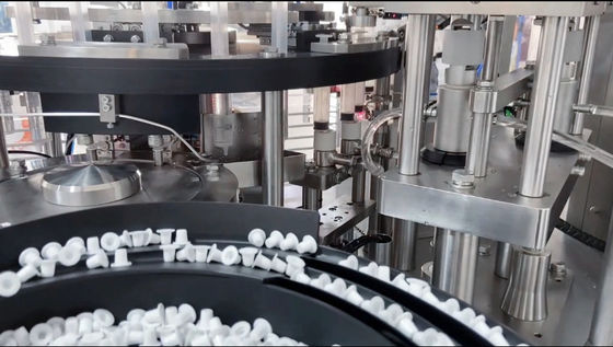 Prefilled завалка шприца и машина затыкать