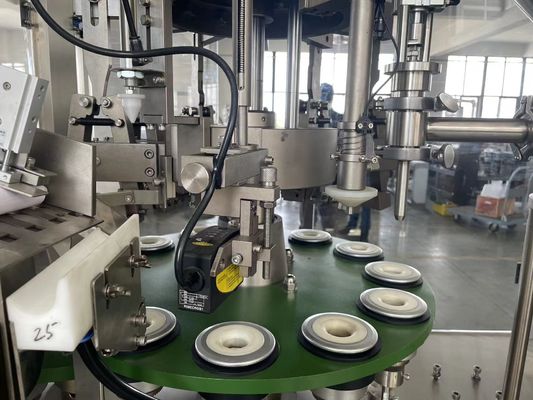 Оборудование для заполнения конденсированной молочной трубки