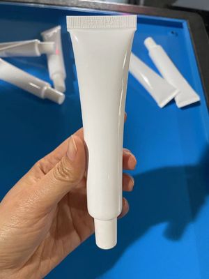 Оборудование для заполнения конденсированной молочной трубки