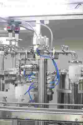 Фармацевтическая жидкая инъекционная машина для наполнения гиалуроновой кислотой картридж Автоматическая машина для наполнения шприца