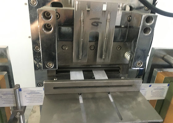 Пусковая площадка алкоголя влажная обтирает PLC 2.8KW пакуя машины полноавтоматический